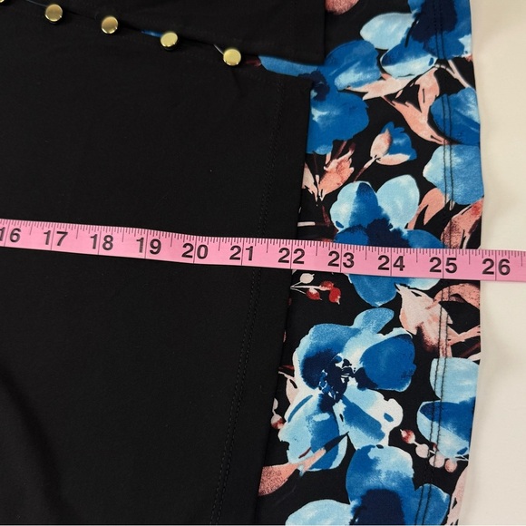 Susan Graver Liquid Knit Blouse Womens XS Black Blue Floral Trim Gold Button - Picture 8 of 8